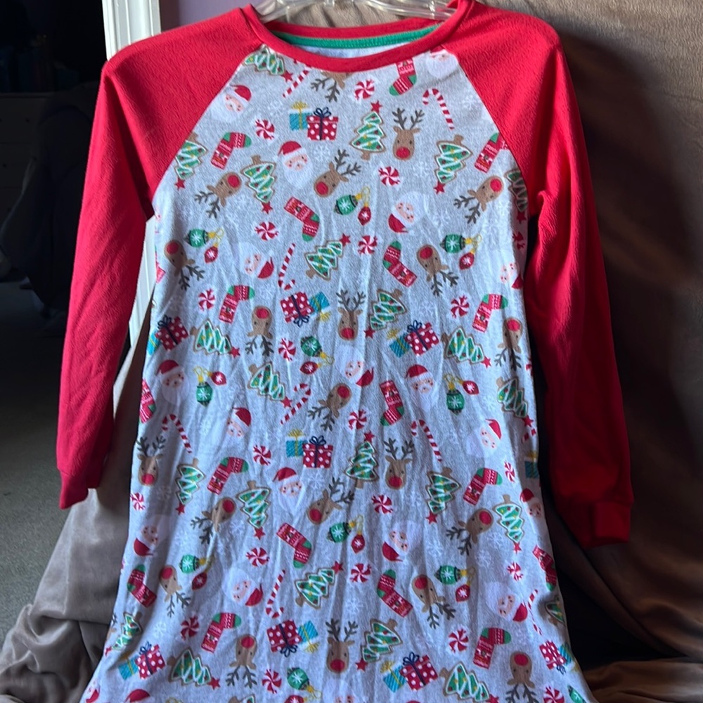 Cuddl Duds girls pajamas size 10/12, super soft and comfy
